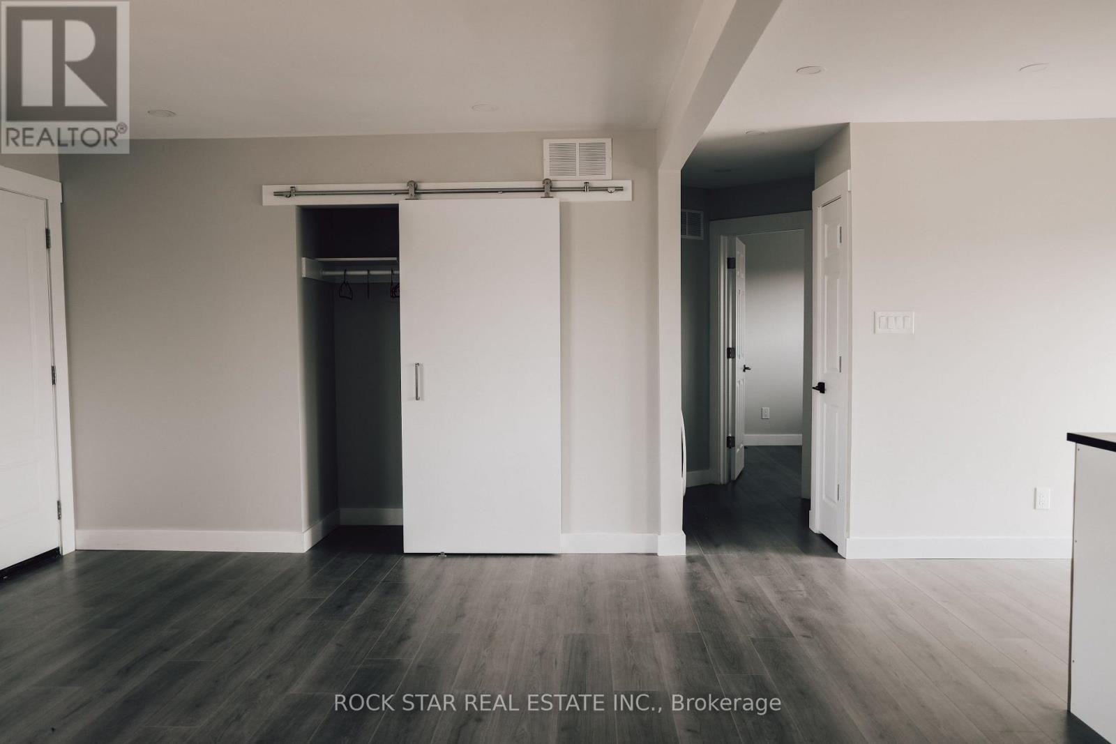 Upper - 69 Austin Drive, Hamilton, Ontario  L8V 3V5 - Photo 12 - X13034158