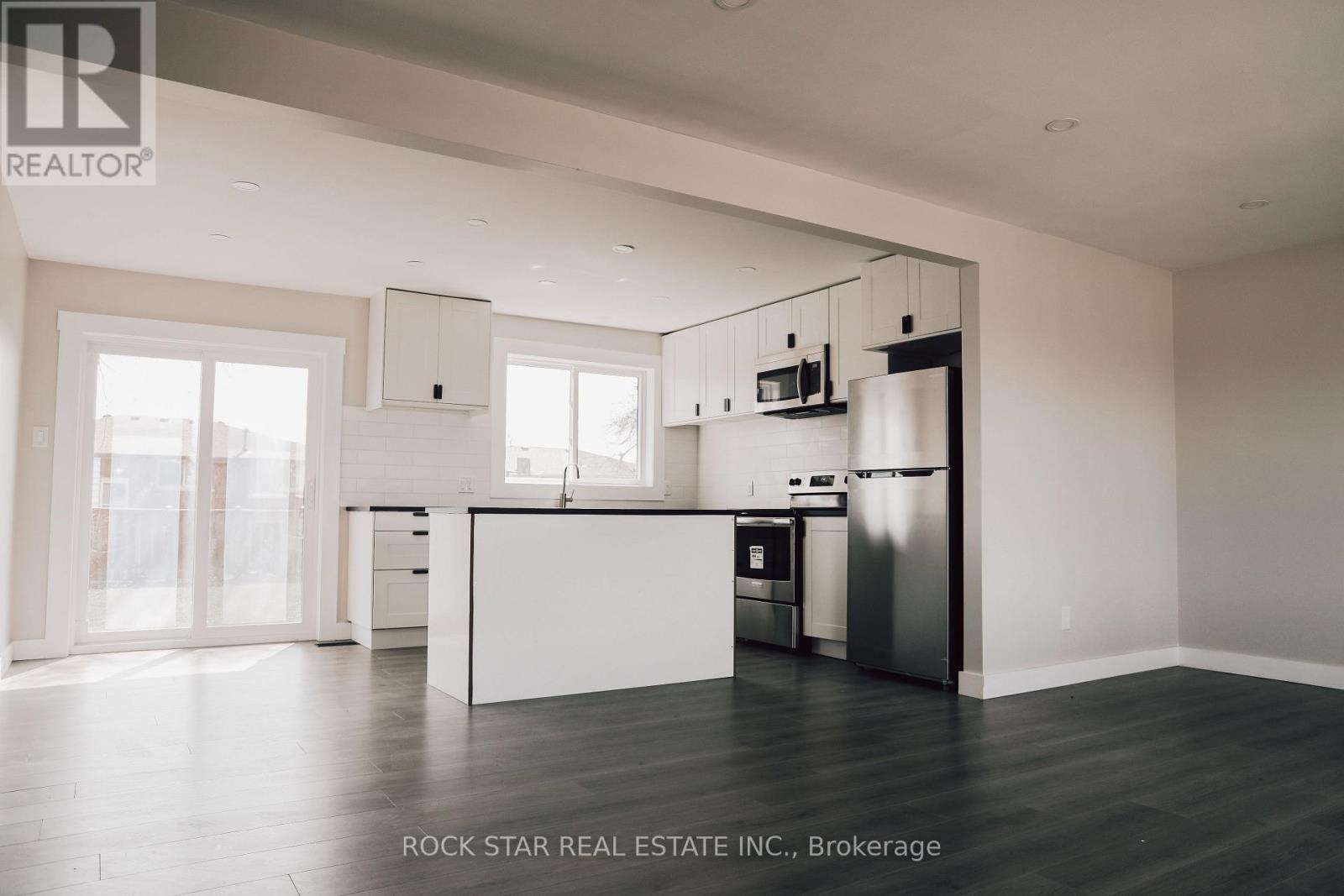 Upper - 69 Austin Drive, Hamilton, Ontario  L8V 3V5 - Photo 2 - X13034158