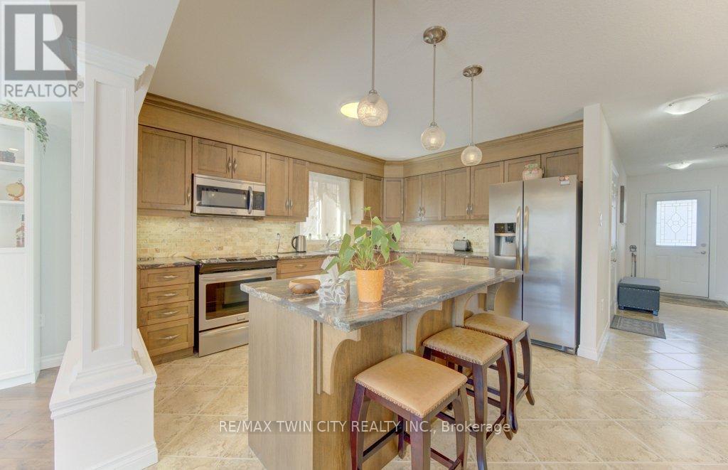 11 Frey Crescent, Kitchener, Ontario  N2E 4L5 - Photo 10 - X13034240