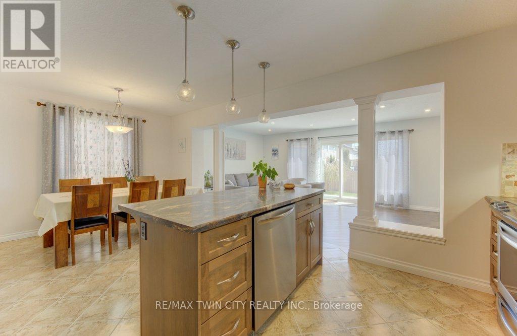 11 Frey Crescent, Kitchener, Ontario  N2E 4L5 - Photo 13 - X13034240