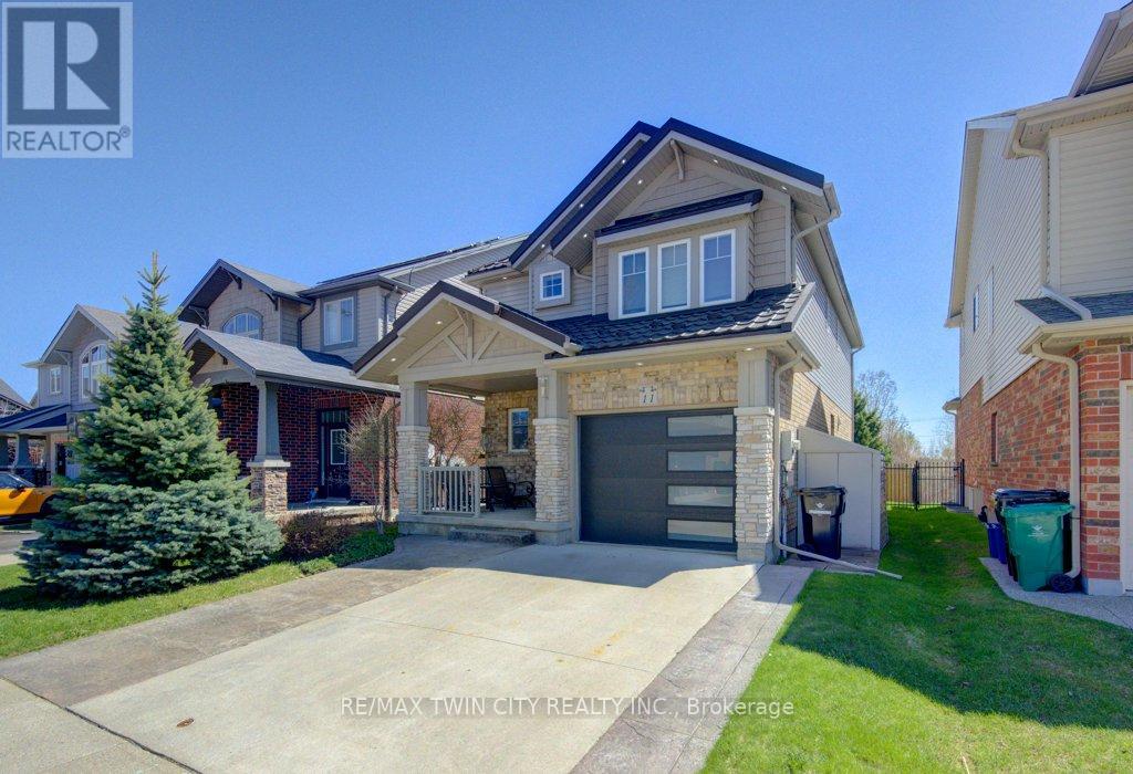 11 Frey Crescent, Kitchener, Ontario  N2E 4L5 - Photo 2 - X13034240