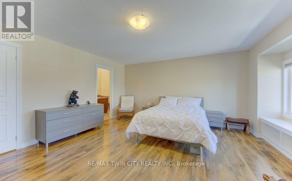 11 Frey Crescent, Kitchener, Ontario  N2E 4L5 - Photo 31 - X13034240