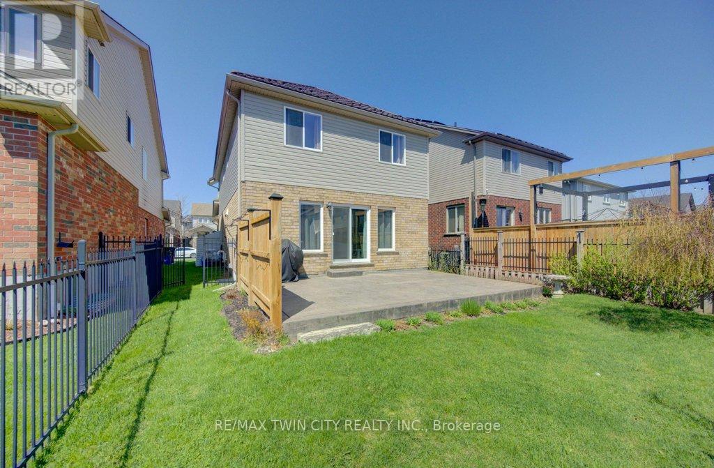 11 Frey Crescent, Kitchener, Ontario  N2E 4L5 - Photo 34 - X13034240