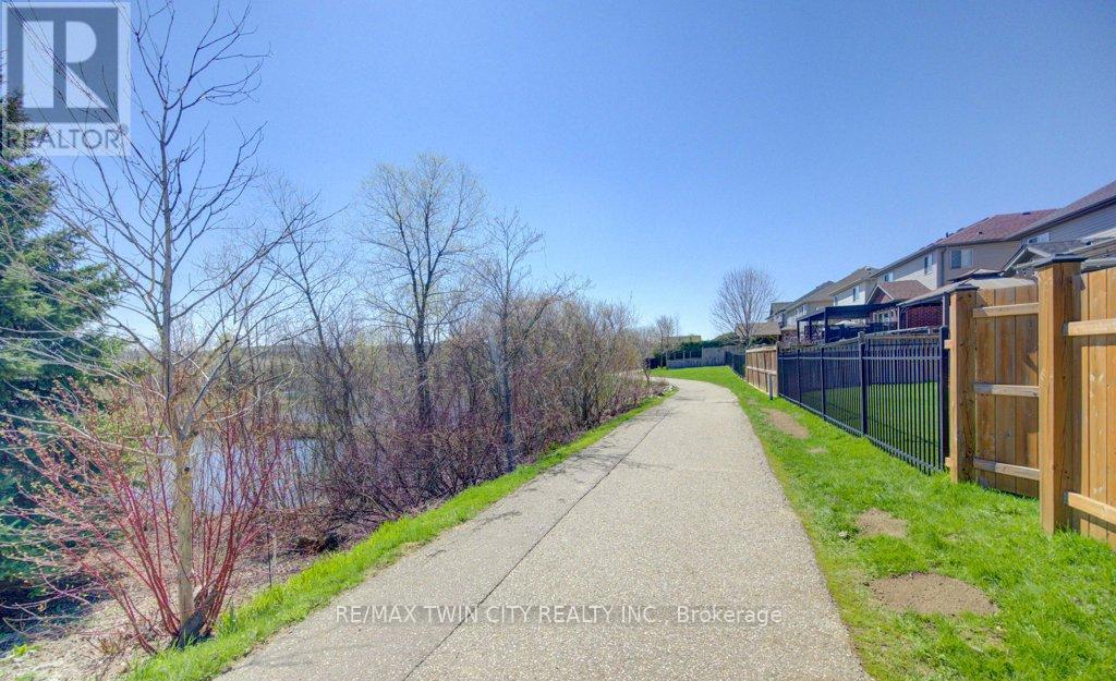 11 Frey Crescent, Kitchener, Ontario  N2E 4L5 - Photo 39 - X13034240