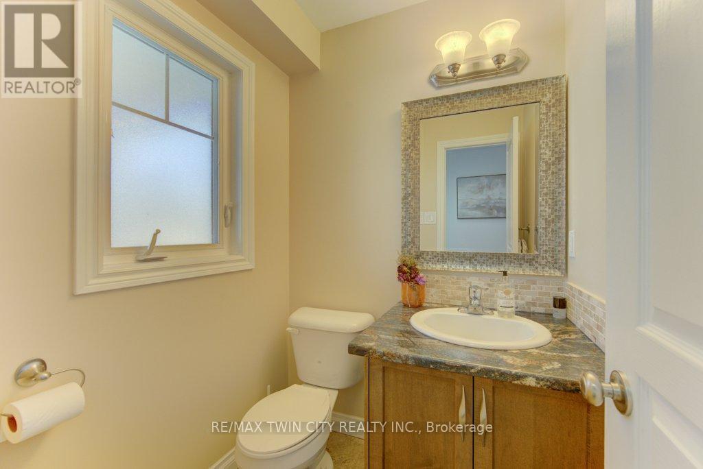 11 Frey Crescent, Kitchener, Ontario  N2E 4L5 - Photo 8 - X13034240