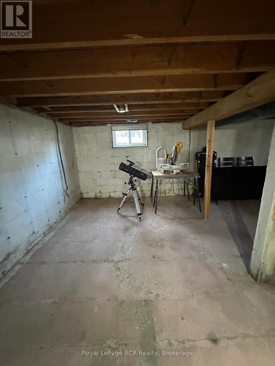 226 Birmingham Street W, Wellington North, Ontario  N0G 2L1 - Photo 31 - X12873820