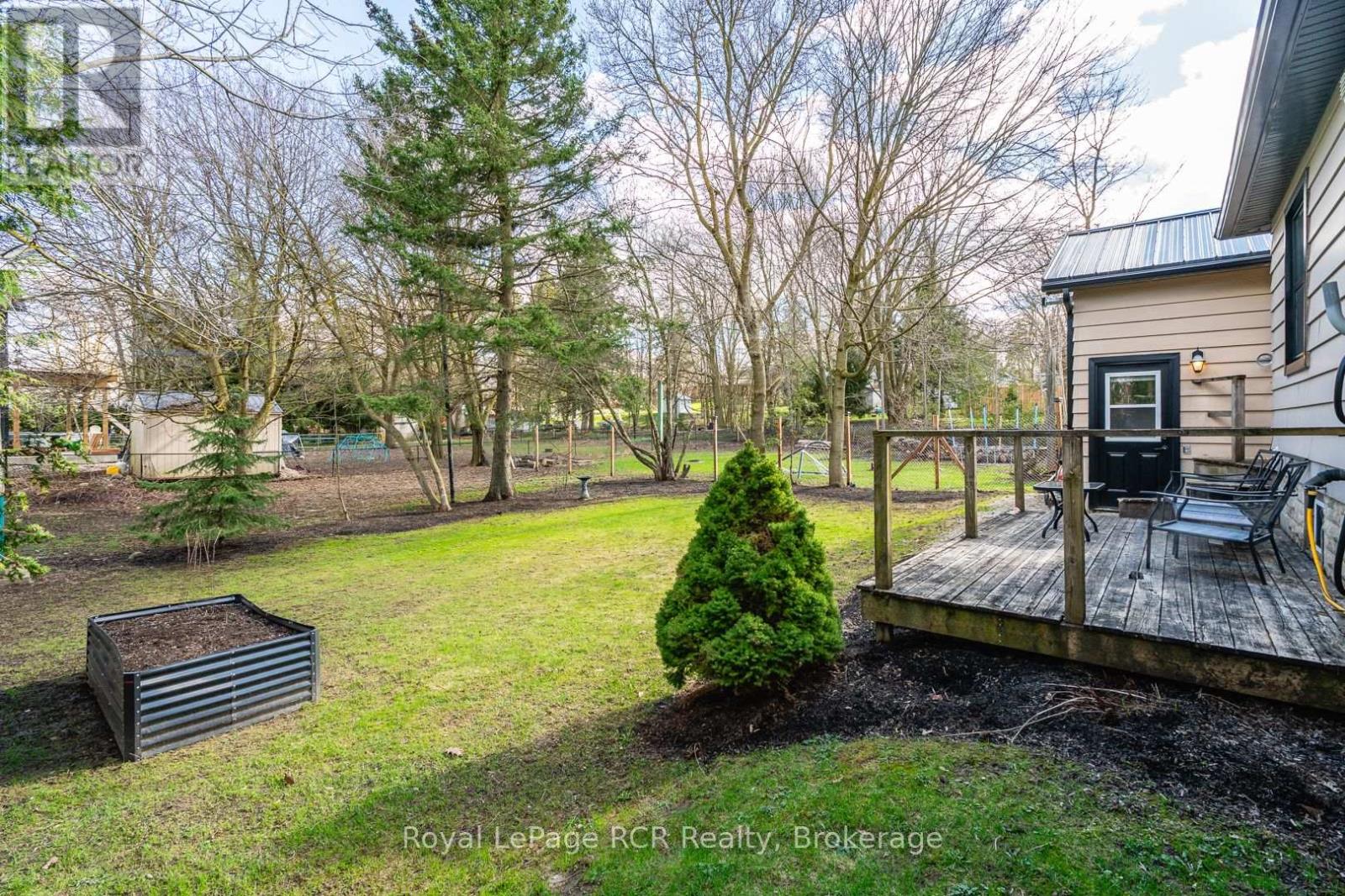 226 Birmingham Street W, Wellington North, Ontario  N0G 2L1 - Photo 38 - X12873820