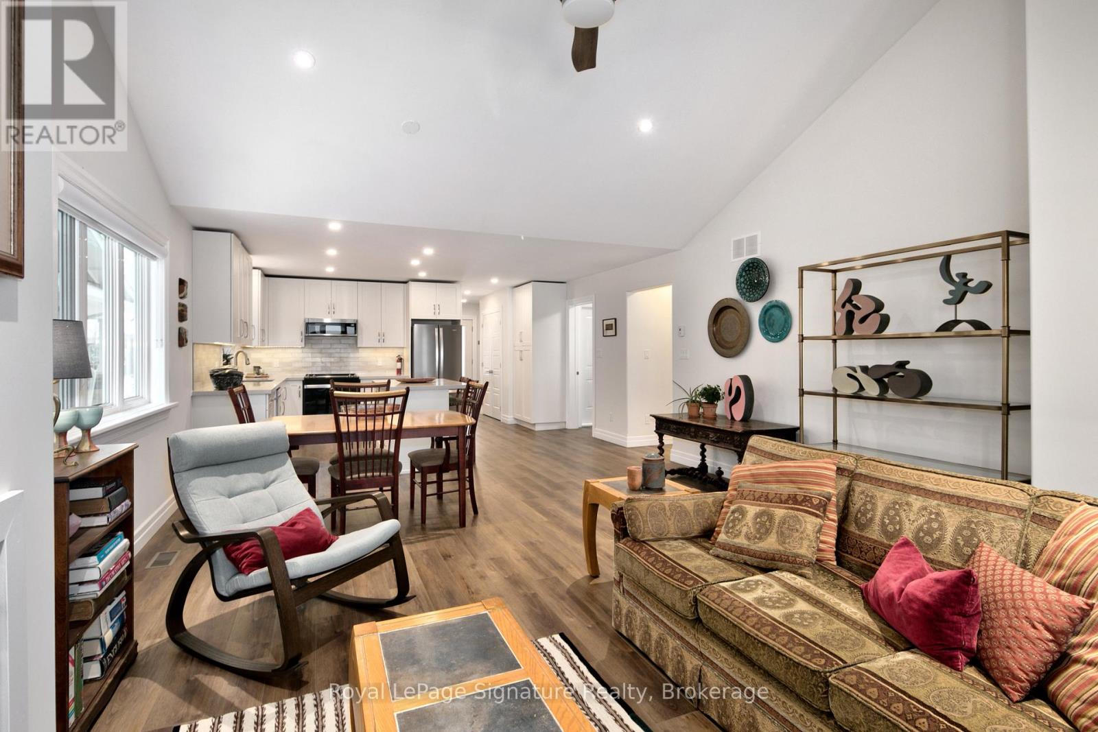 116 Dove Drive, Blue Mountains, Ontario  N0H 2P0 - Photo 11 - X12656870