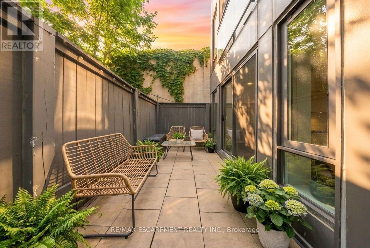 Th1 - 127 Queen Street E, Toronto, Ontario  M5C 1S3 - Photo 18 - C13033940