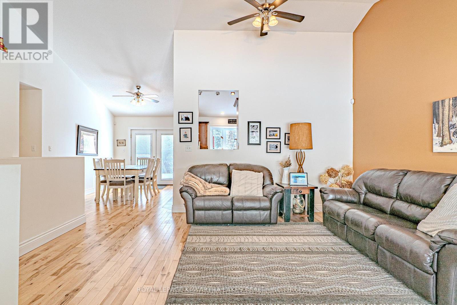 914 County Rd 49, Trent Lakes, Ontario  K0M 1A0 - Photo 15 - X12971700