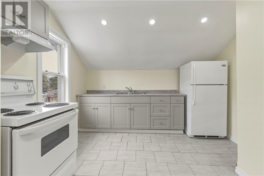 163 Kathleen Street, Sudbury, Ontario  P3C 2L7 - Photo 10 - 2127274