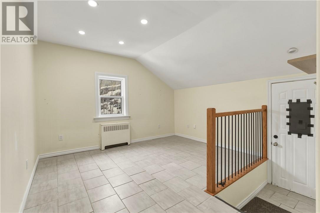 163 Kathleen Street, Sudbury, Ontario  P3C 2L7 - Photo 2 - 2127274