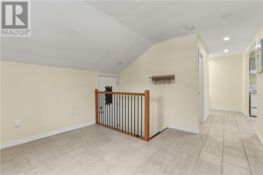 163 Kathleen Street, Sudbury, Ontario  P3C 2L7 - Photo 3 - 2127274