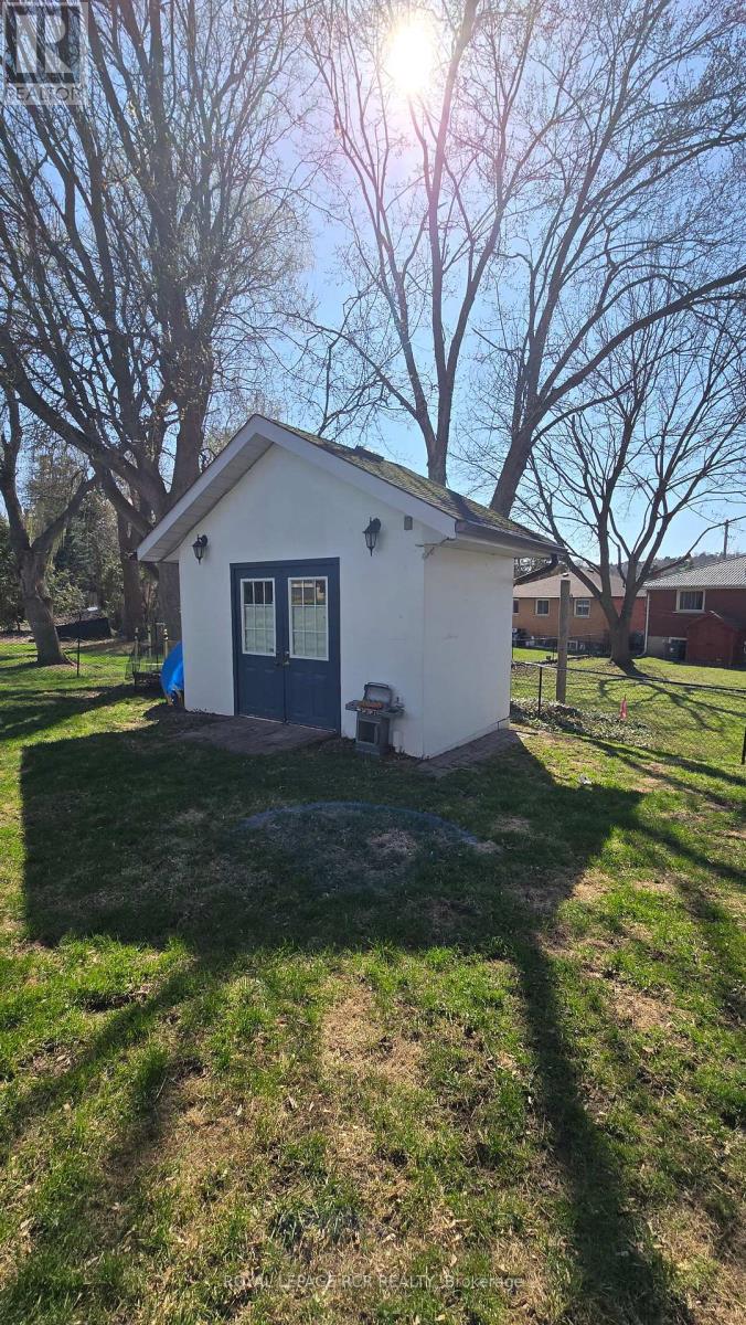 254 Simcoe Road, Bradford West Gwillimbury, Ontario  L3Z 1Y9 - Photo 9 - N13008970