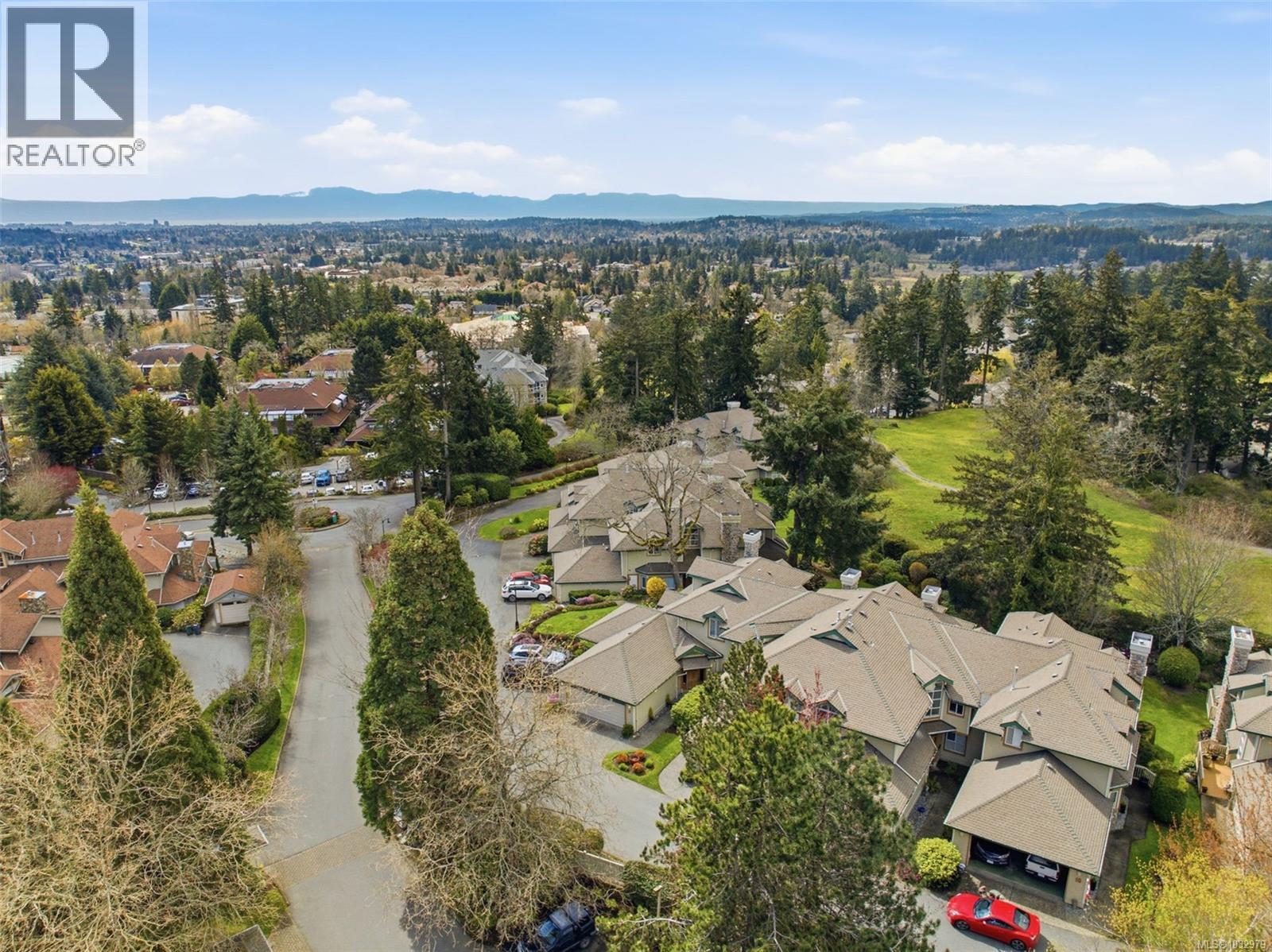 7 520 Marsett Pl, Saanich, British Columbia  V8Z 7J1 - Photo 43 - 1032979