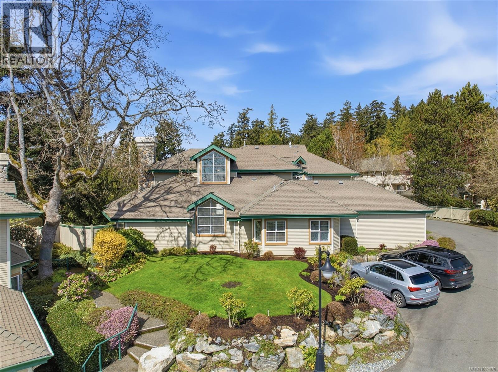 7 520 Marsett Pl, Saanich, British Columbia  V8Z 7J1 - Photo 42 - 1032979