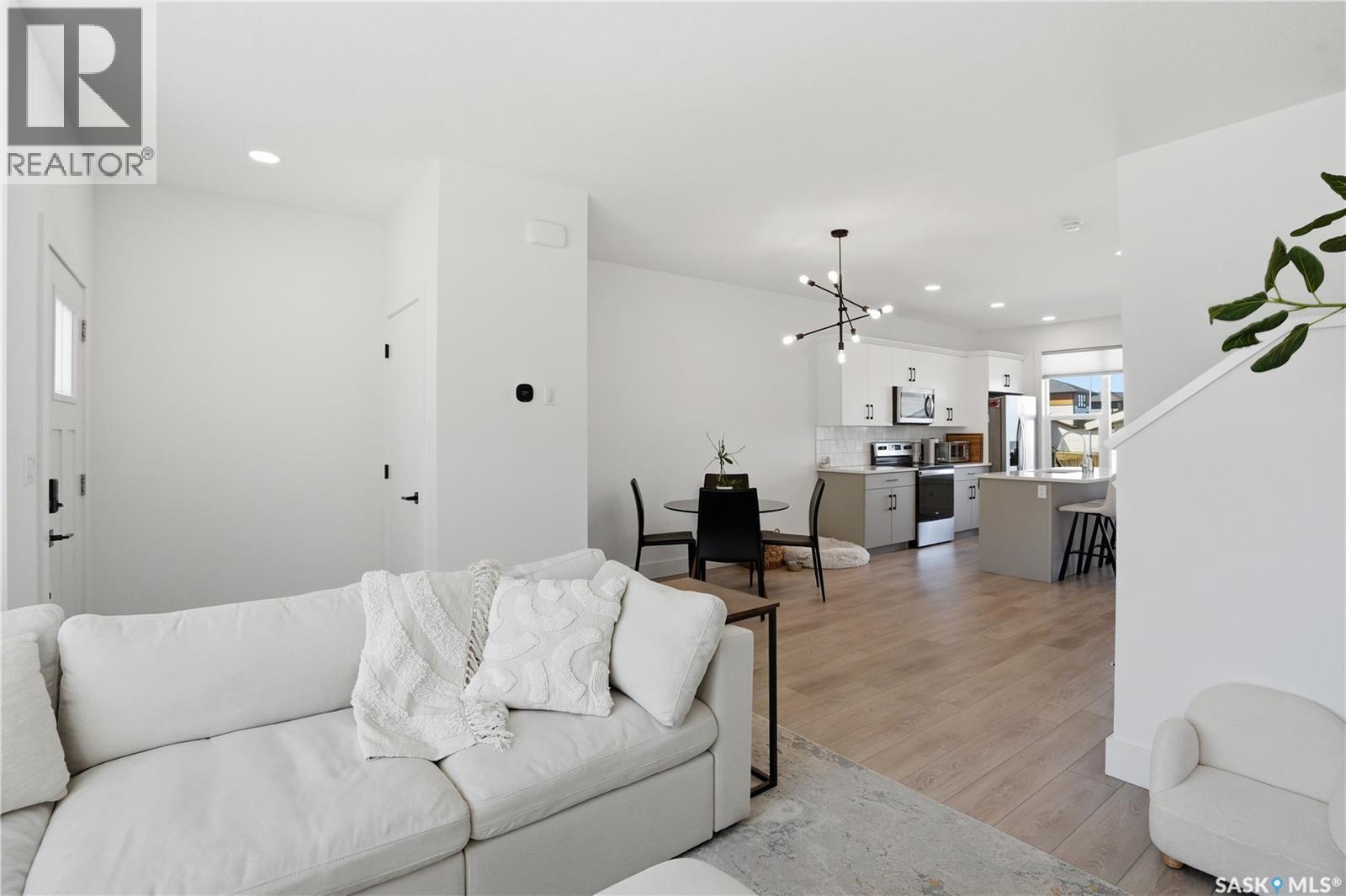 2803 Rosewood Drive, Saskatoon, Saskatchewan  S7V 1R4 - Photo 7 - SK033636