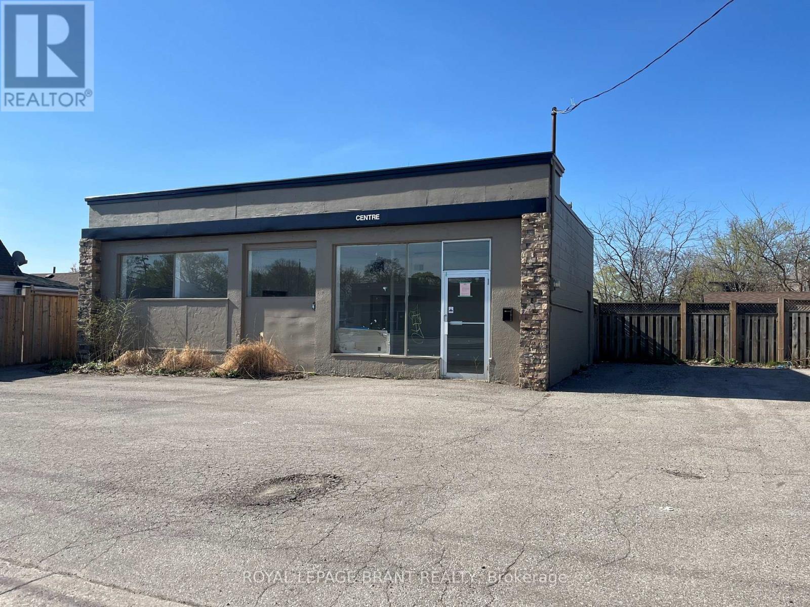 100 CHARING CROSS STREET, Brantford, Ontario