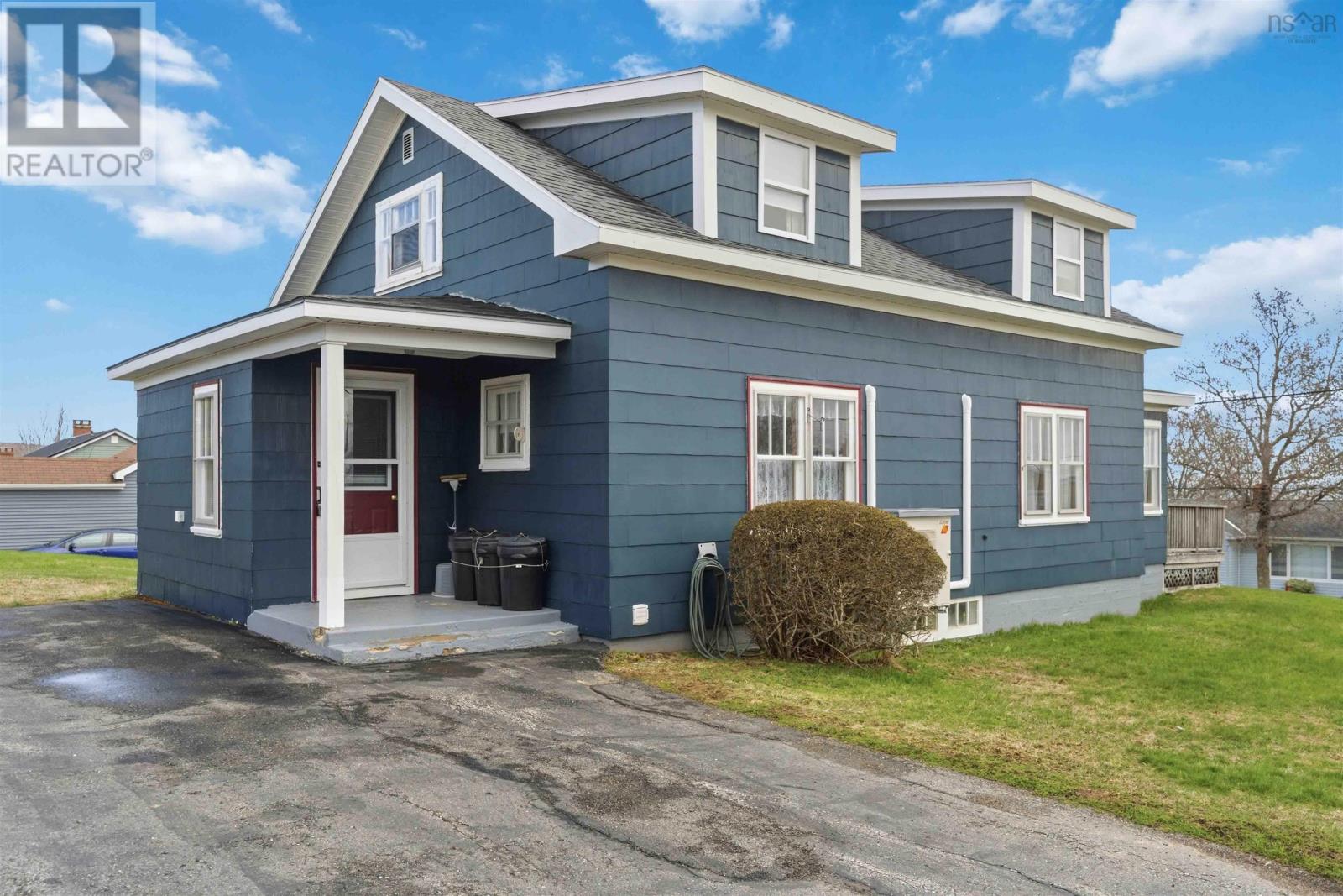 151 King Street, Digby, Nova Scotia  B0V 1A0 - Photo 2 - 202608339