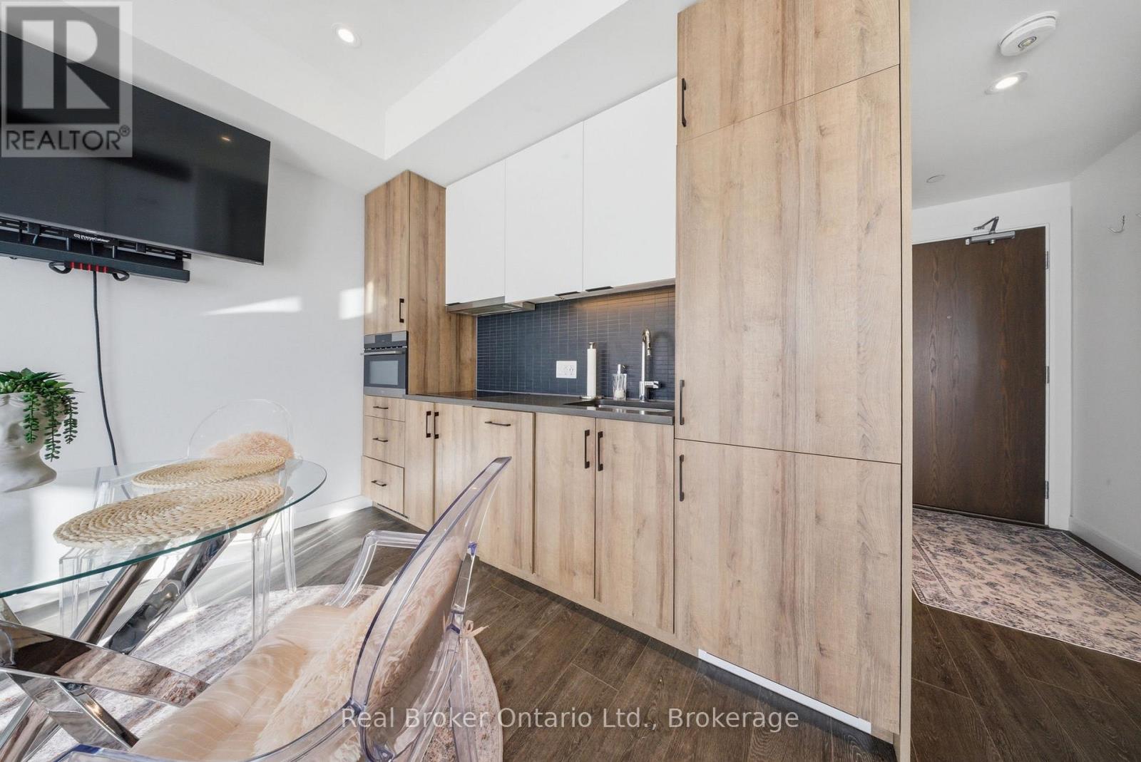 107 - 741 King Street W, Kitchener, Ontario  N2G 0E9 - Photo 8 - X13034572