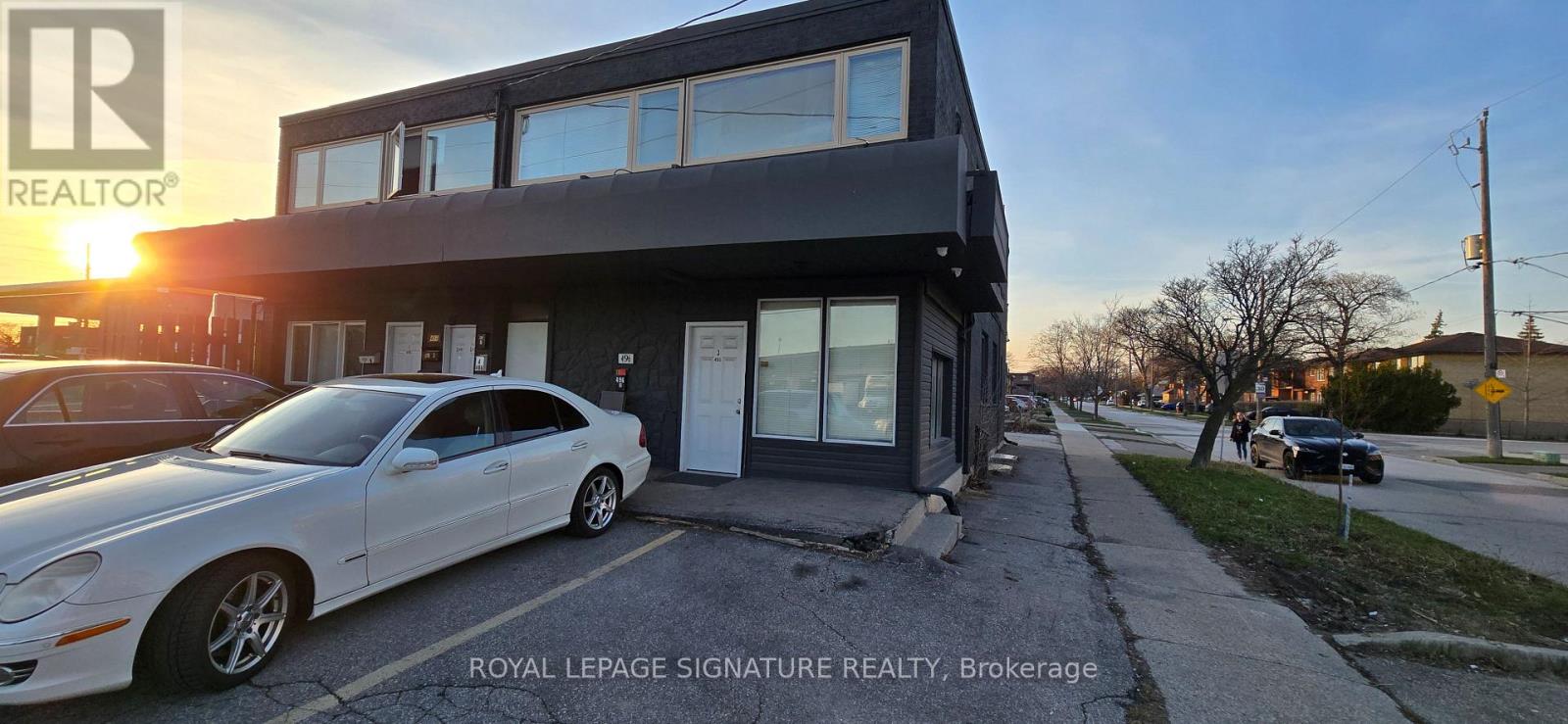 4 - 496 HORNER AVENUE, Toronto, Ontario