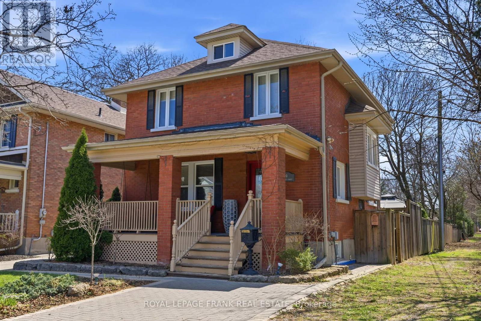 19 Hillcroft Street, Oshawa, Ontario L1G 2K8 - Photo 2 - E13034488