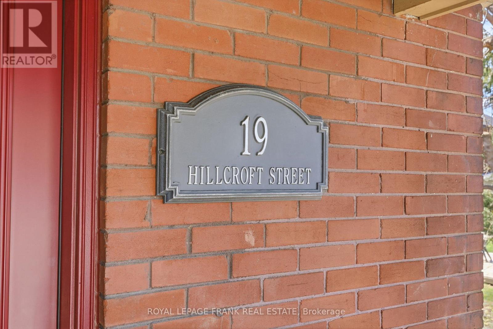 19 Hillcroft Street, Oshawa, Ontario L1G 2K8 - Photo 7 - E13034488