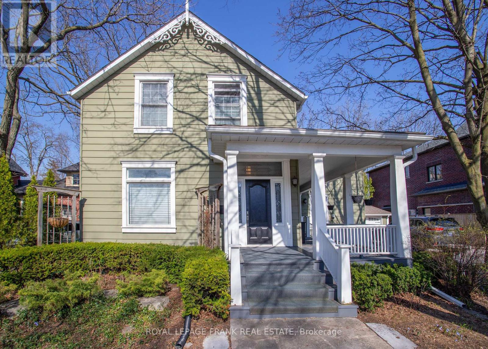 117 Euclid Street, Whitby, Ontario  L1N 5B1 - Photo 2 - E13034680