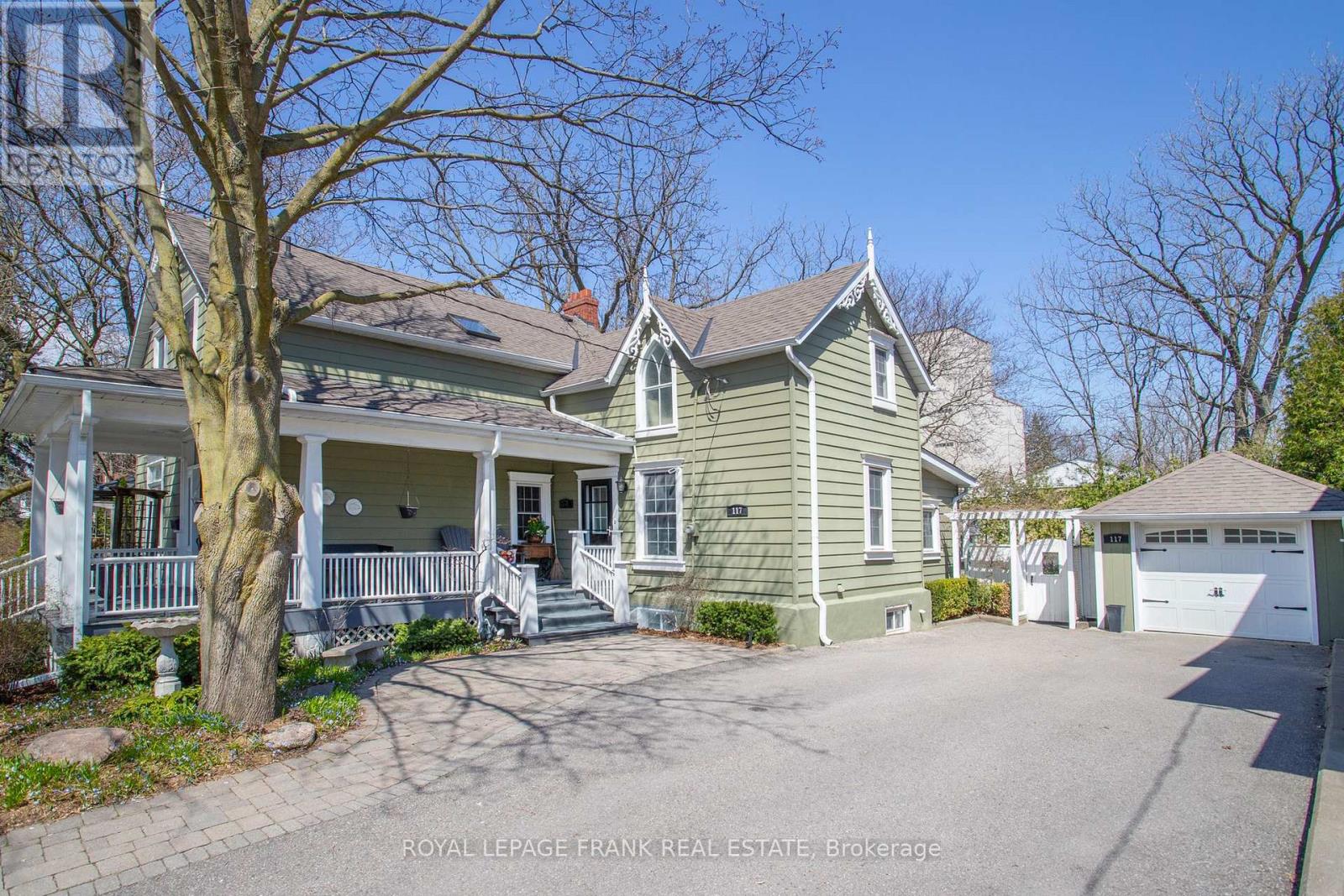 117 Euclid Street, Whitby, Ontario  L1N 5B1 - Photo 3 - E13034680