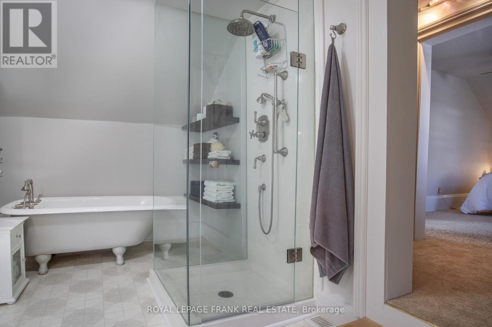 117 Euclid Street, Whitby, Ontario  L1N 5B1 - Photo 34 - E13034680