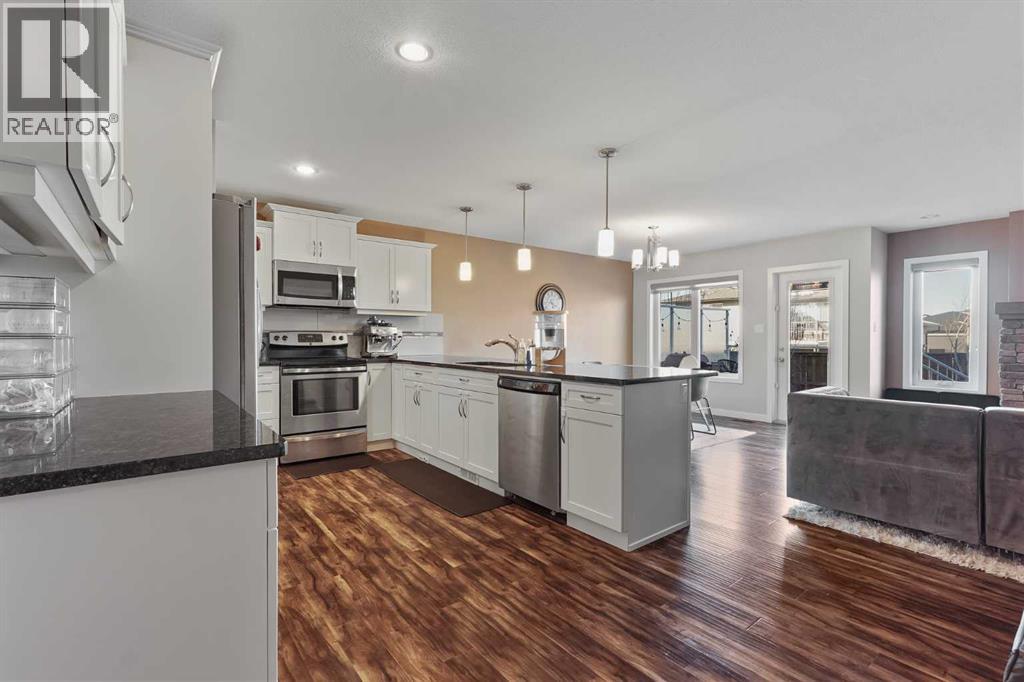 493 Devonia Way W, Lethbridge, Alberta  T1J 5J7 - Photo 7 - A2292594