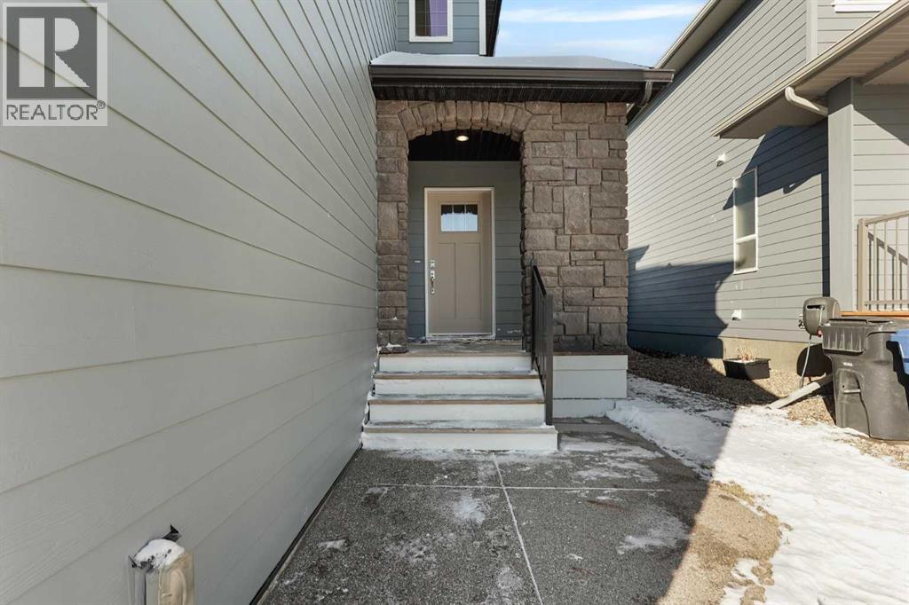 493 Devonia Way W, Lethbridge, Alberta  T1J 5J7 - Photo 3 - A2292594