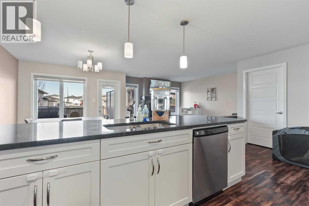 493 Devonia Way W, Lethbridge, Alberta  T1J 5J7 - Photo 13 - A2292594