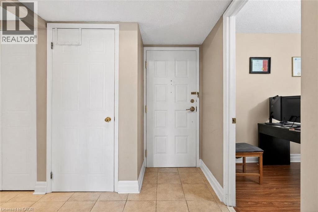 1225 North Shore Boulevard E Unit# 307, Burlington, Ontario  L7S 1Z6 - Photo 6 - 40822452