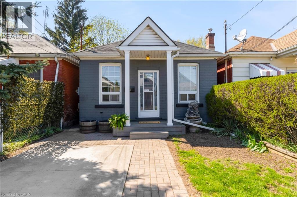 73 NORMAN Street, Hamilton, Ontario