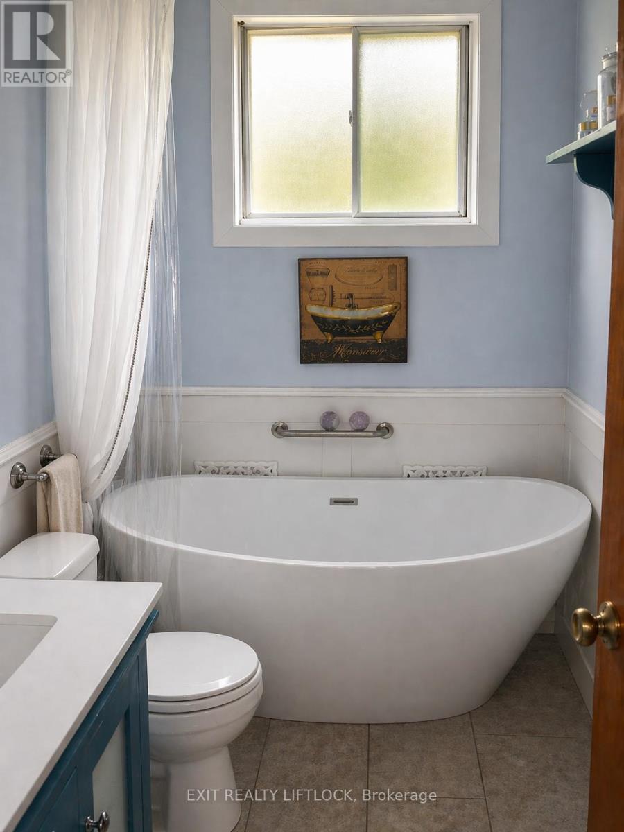 1024 Estates Road, Highlands East, Ontario  K0L 1C0 - Photo 7 - X13034512