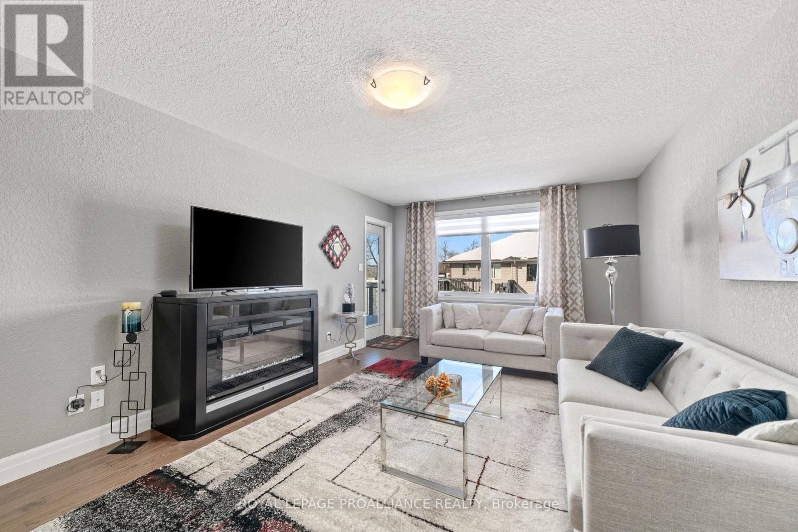 3 Cortland Crescent, Quinte West, Ontario  K8V 0E9 - Photo 11 - X13034668