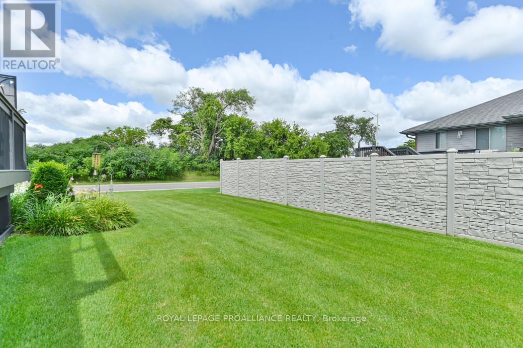 3 Cortland Crescent, Quinte West, Ontario  K8V 0E9 - Photo 34 - X13034668