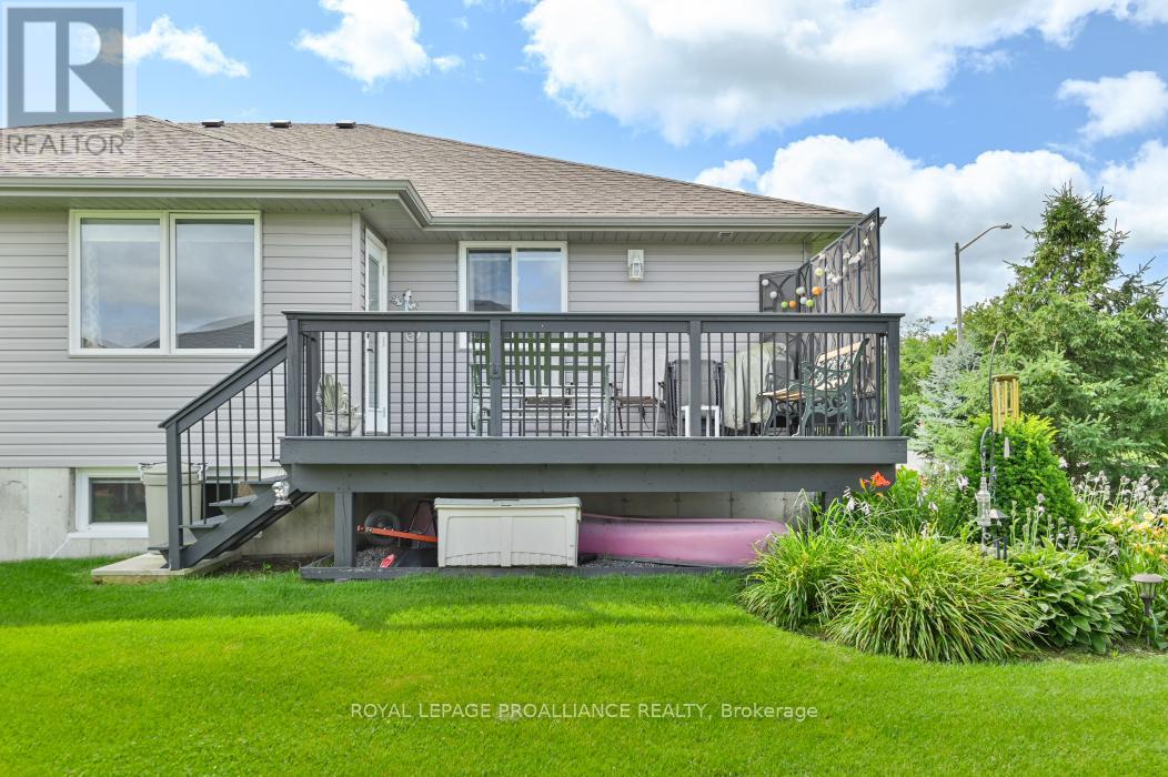 3 Cortland Crescent, Quinte West, Ontario  K8V 0E9 - Photo 35 - X13034668