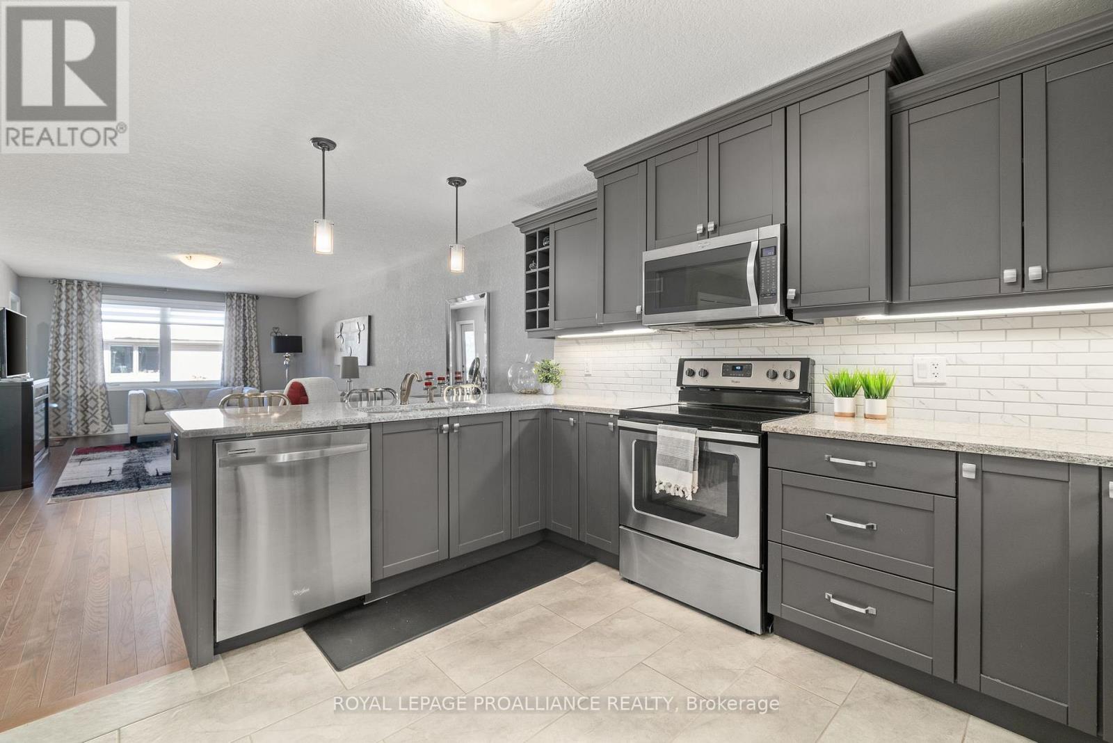 3 Cortland Crescent, Quinte West, Ontario  K8V 0E9 - Photo 6 - X13034668