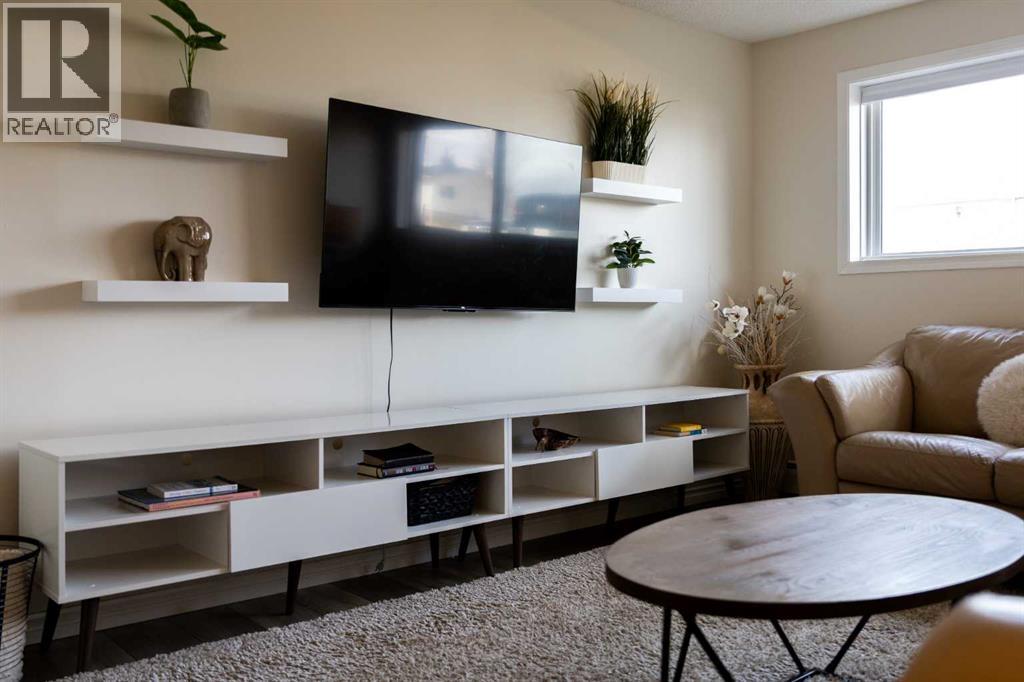 215, 101 Big Hill Way SE, Airdrie, Alberta  T4A 1Z7 - Photo 7 - A2300921