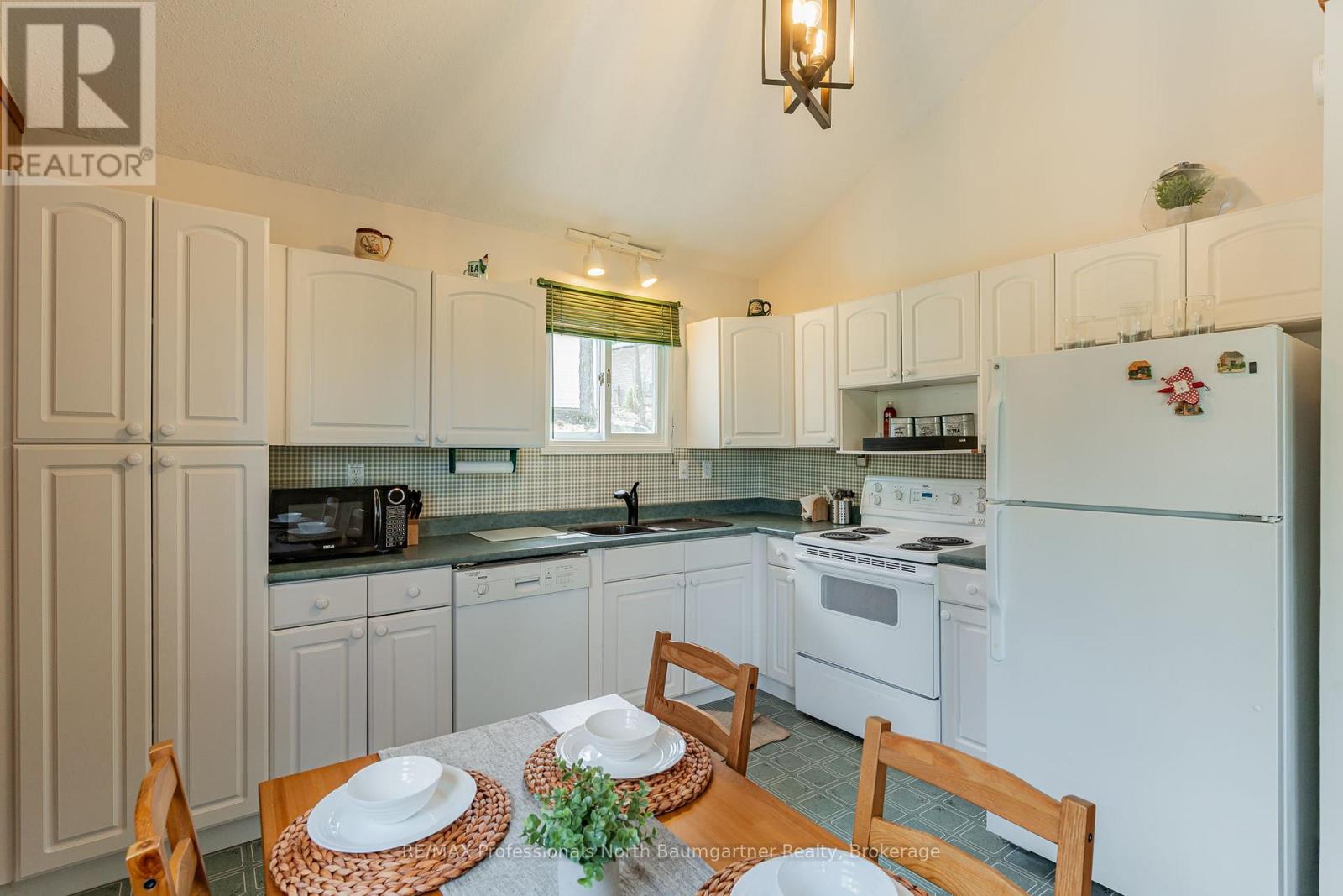 1053 Mink Road, Dysart Et Al, Ontario  K0M 1S0 - Photo 10 - X13034386