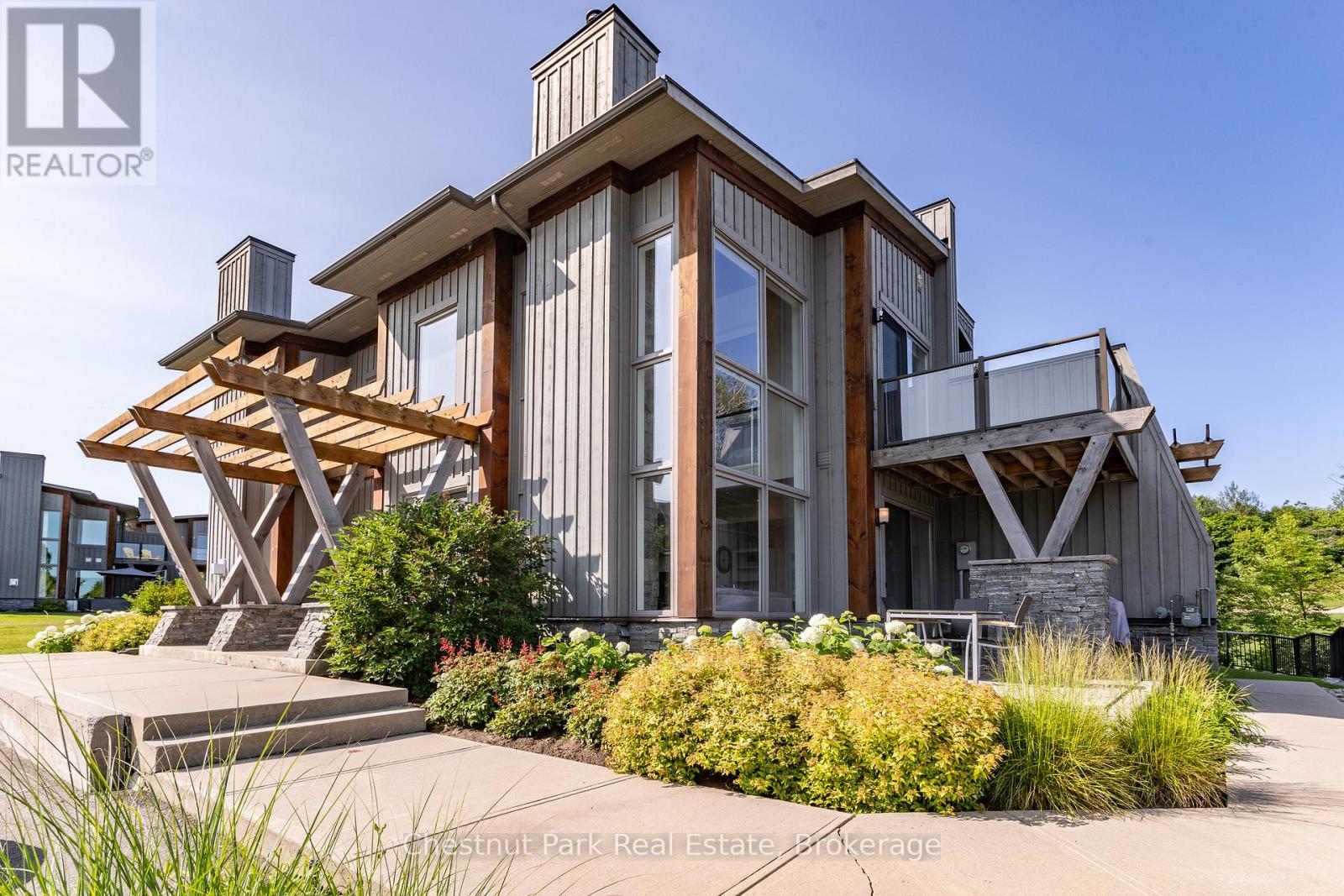 20 CARRICK TRAIL, Gravenhurst, Ontario