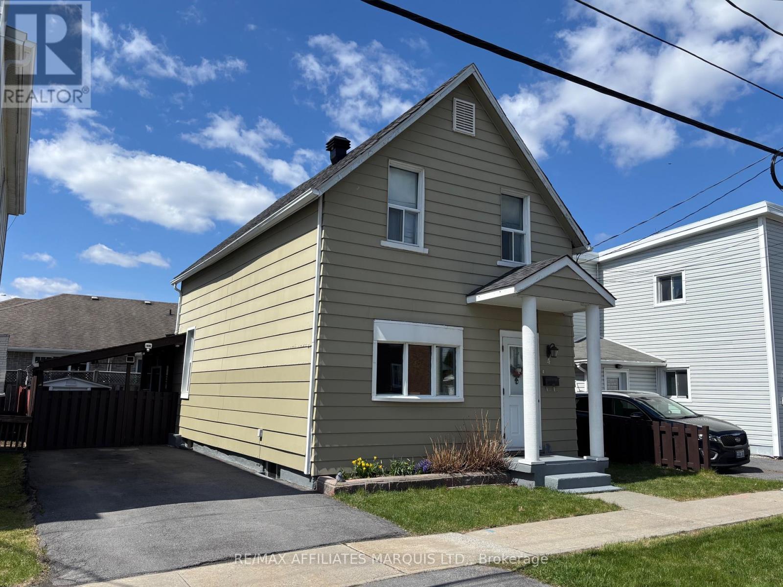 4 SEYMOUR AVENUE, Cornwall, Ontario