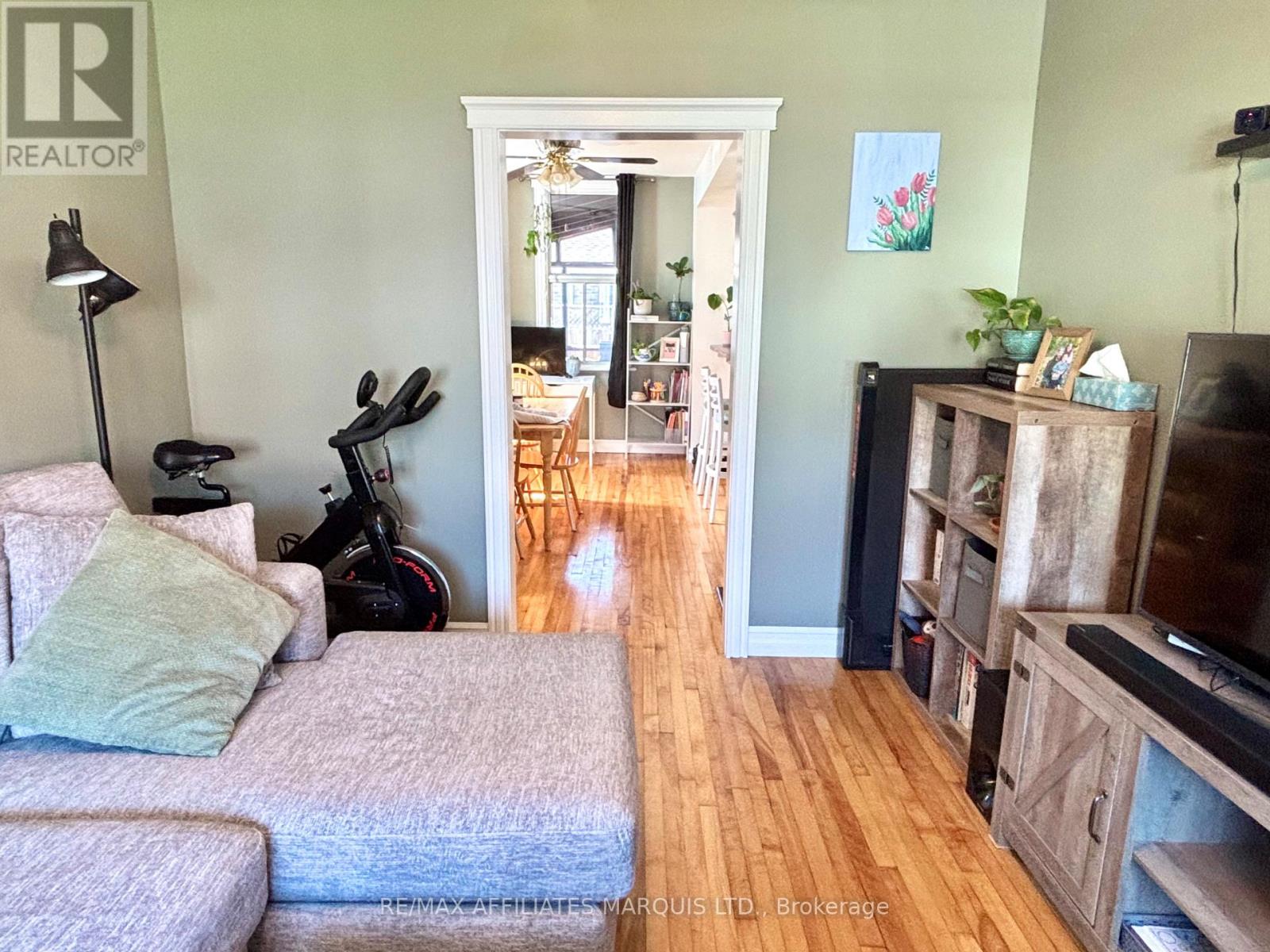 4 Seymour Avenue, Cornwall, Ontario  K6J 4L7 - Photo 8 - X13034412