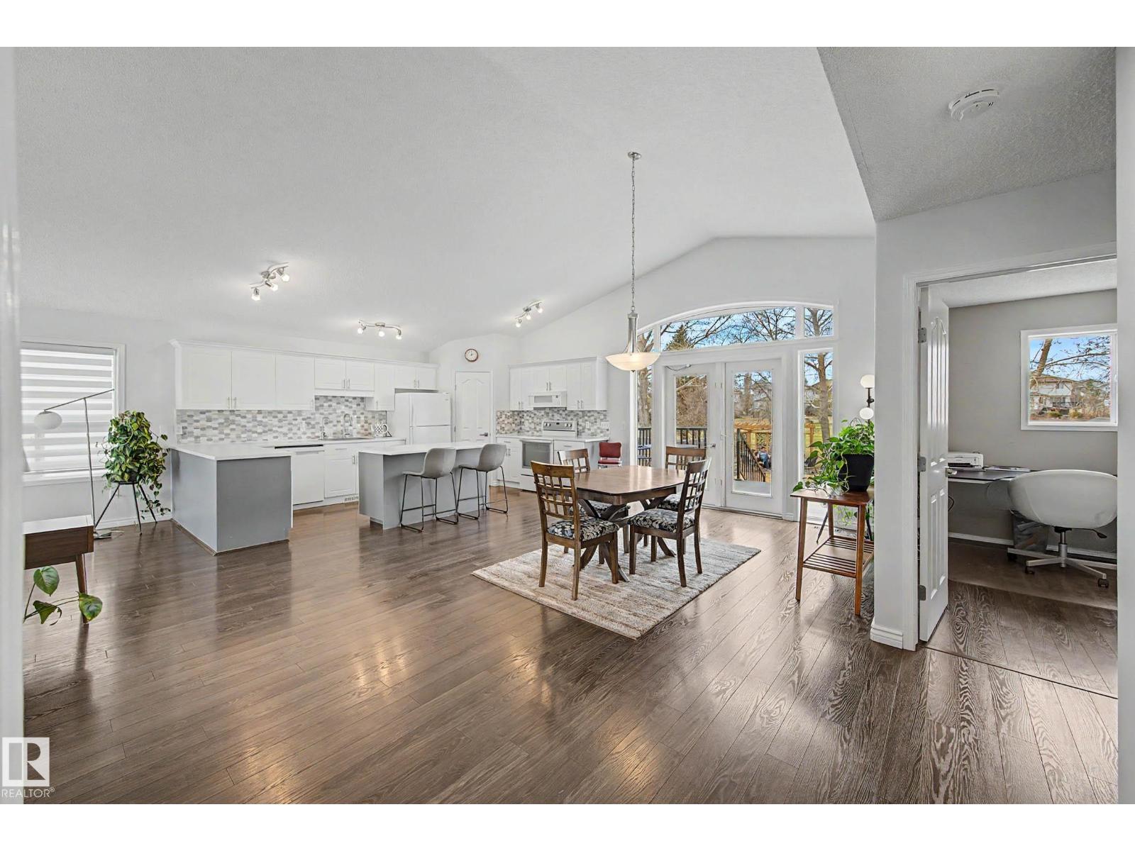 2056 Brennan Cr Nw, Edmonton, Alberta  T5T 6S4 - Photo 2 - E4483699