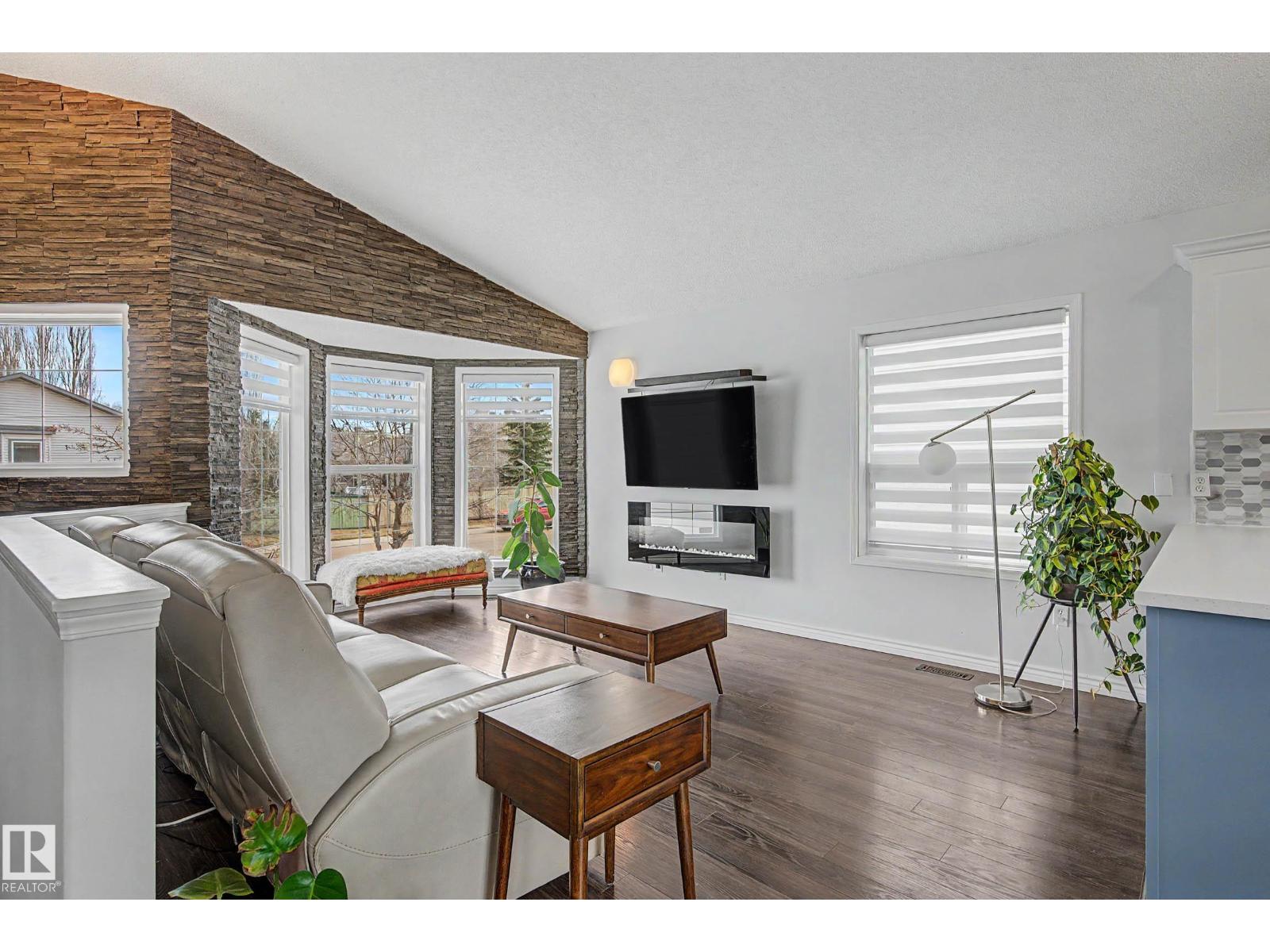 2056 Brennan Cr Nw, Edmonton, Alberta  T5T 6S4 - Photo 4 - E4483699