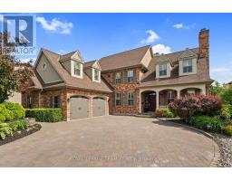 17 CRAIGMOHR COURT, Ottawa, Ontario