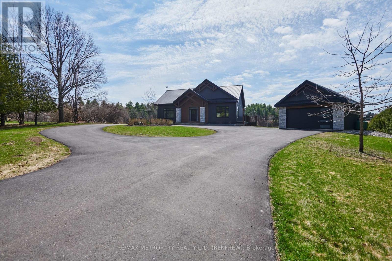 98 Spindle Drift Court, Greater Madawaska, Ontario  K0J 1H0 - Photo 2 - X13034396