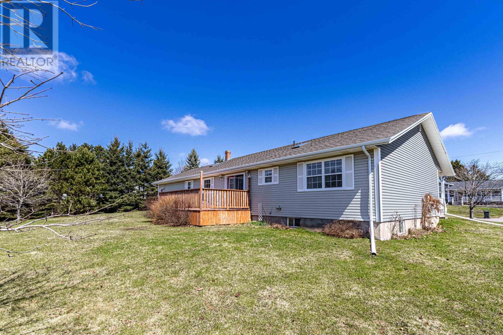 13 Cambridge Drive, Charlottetown, Prince Edward Island  C1C 1P1 - Photo 2 - 202602967